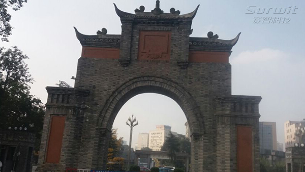 大门.jpg